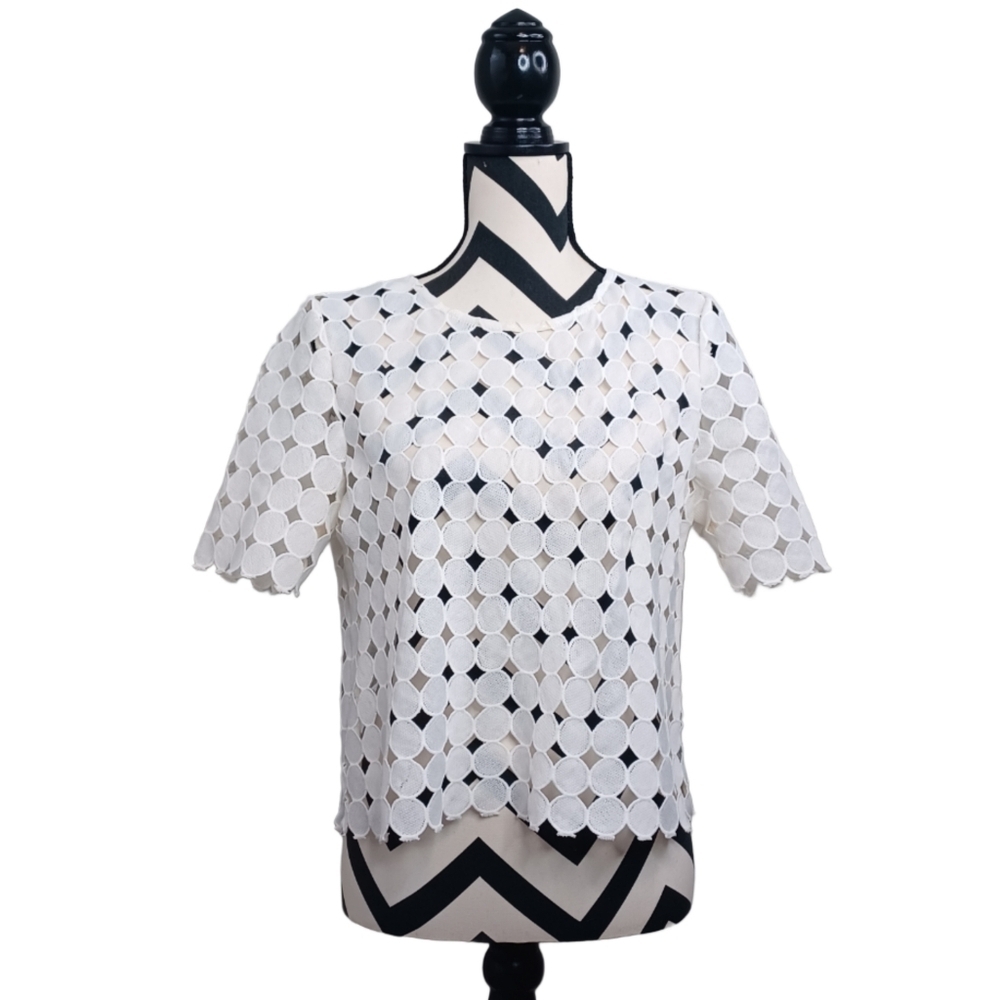 J.O.A Eyelet Beachy Preppy 100% Cotton Sz L Short-Sleeve Blouse